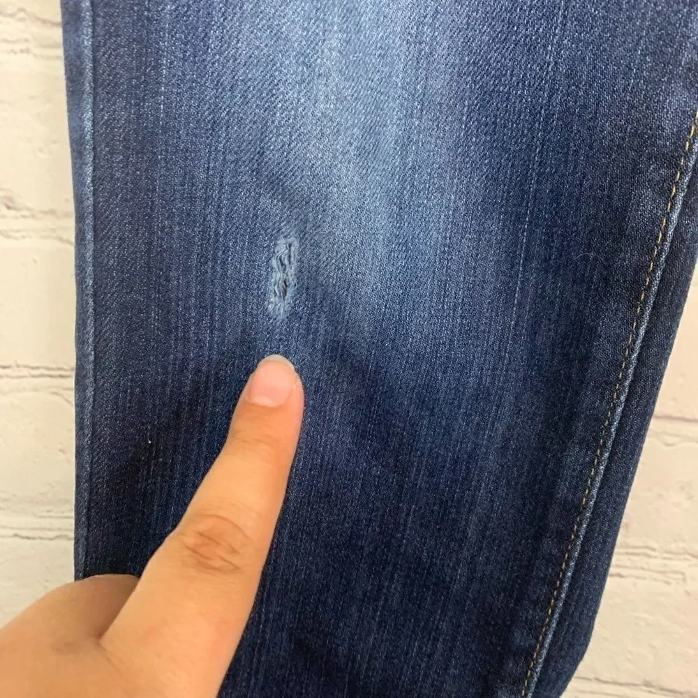 AG Adriano Goldschmied Dark Wash Straight Leg Size 28R